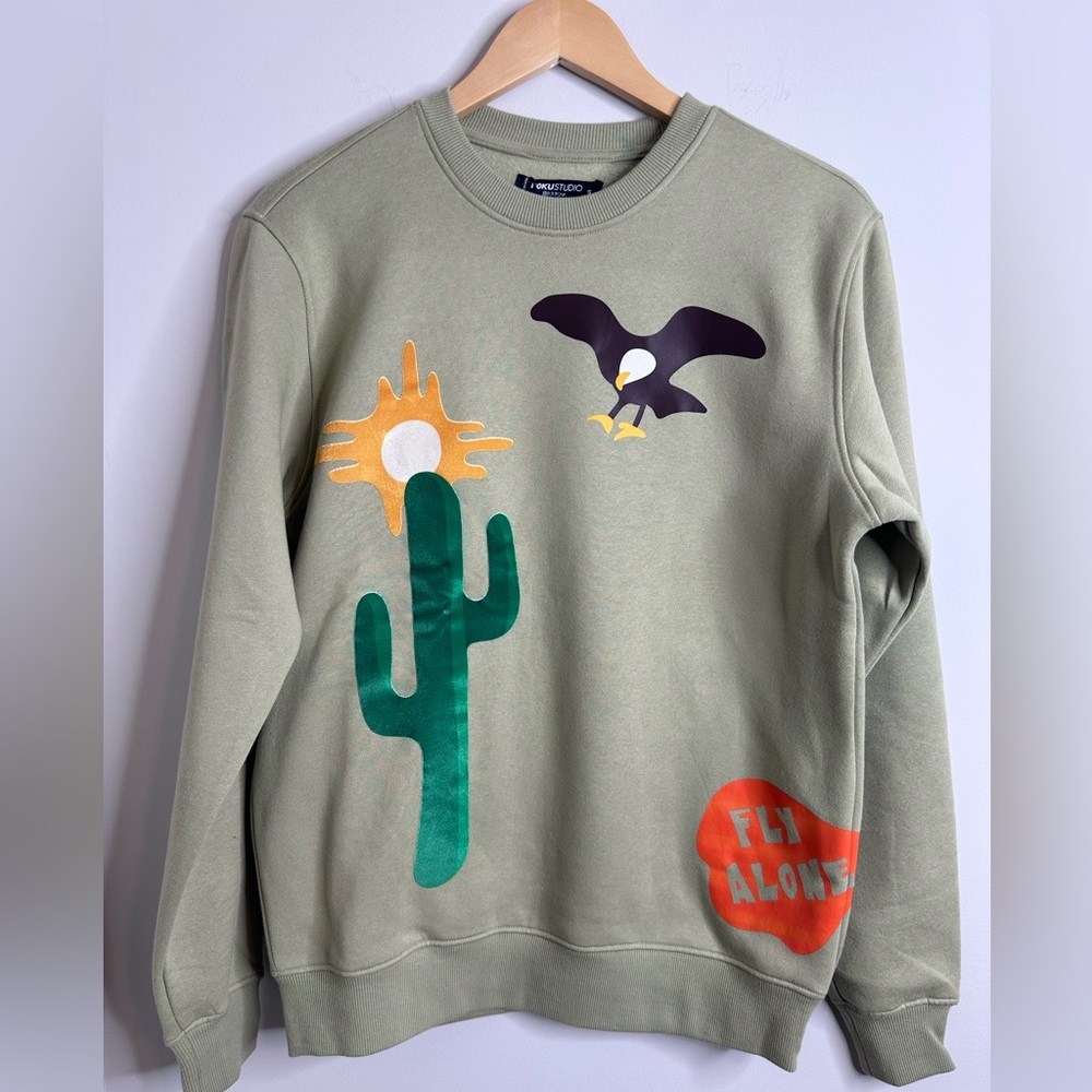 Roku Studio Men's Unisex Crew Neck Sweater Sweatshirt "Stay Wild" Small